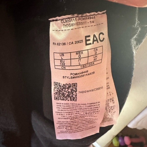 Guess Shirts Guess Basic Graffiti Drop T Shirt Crew Neck - Picture 15 of 16